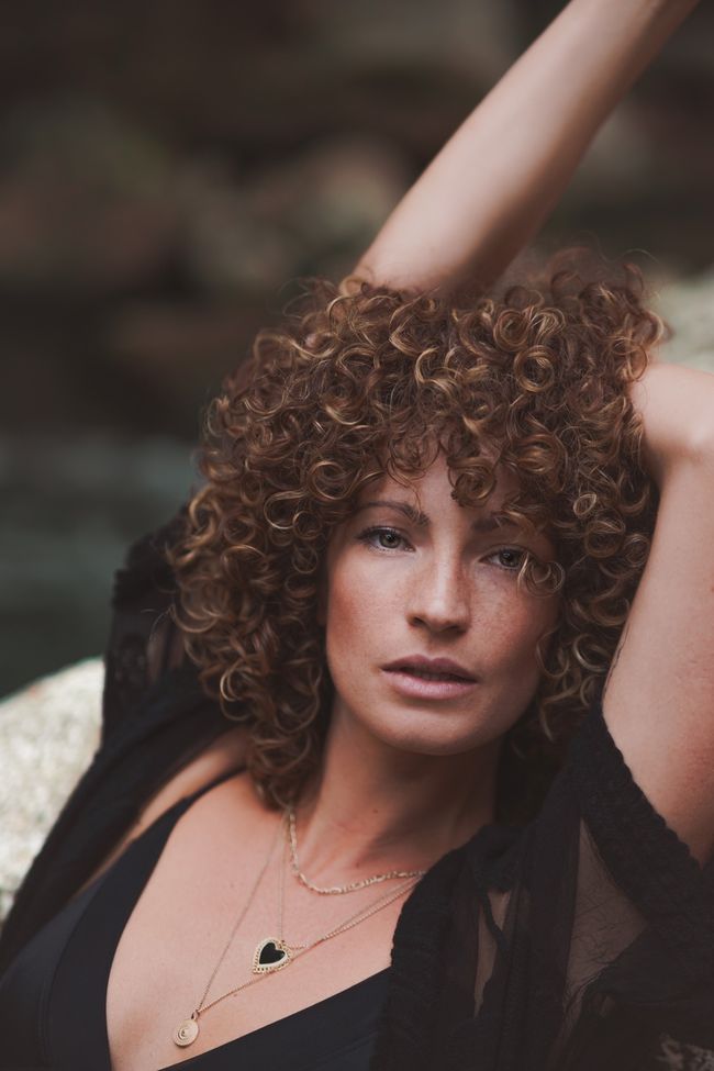 Retrato primer plano (rizos)